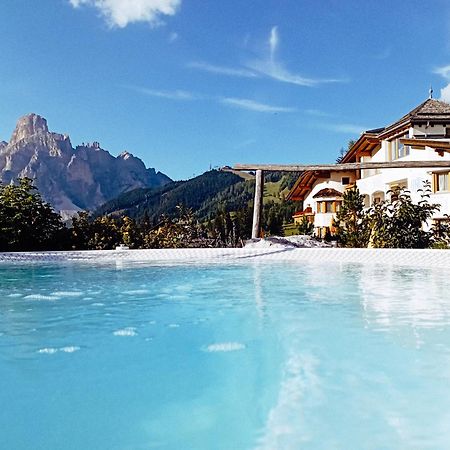 Hotel Costes Corvara In Badia Extérieur photo