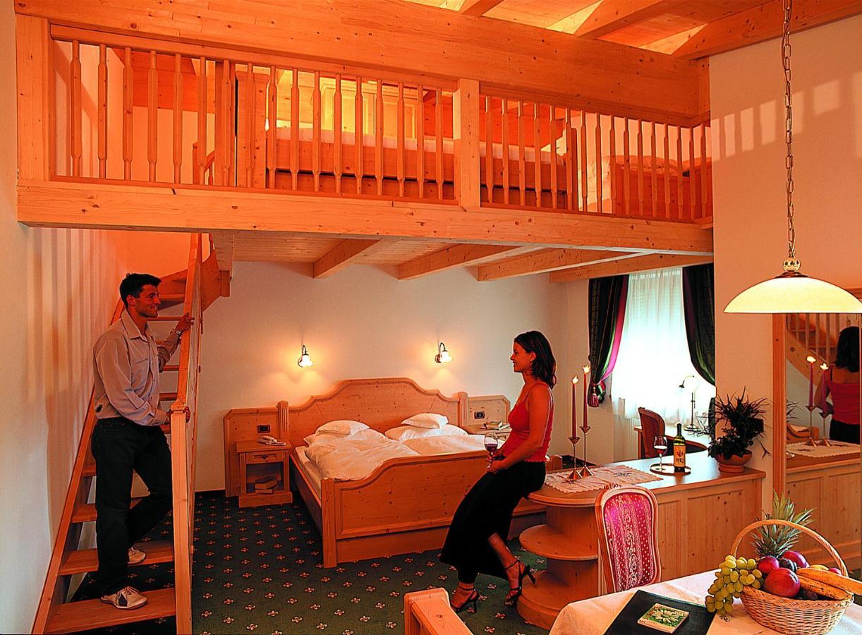 Hotel Costes Corvara In Badia Extérieur photo