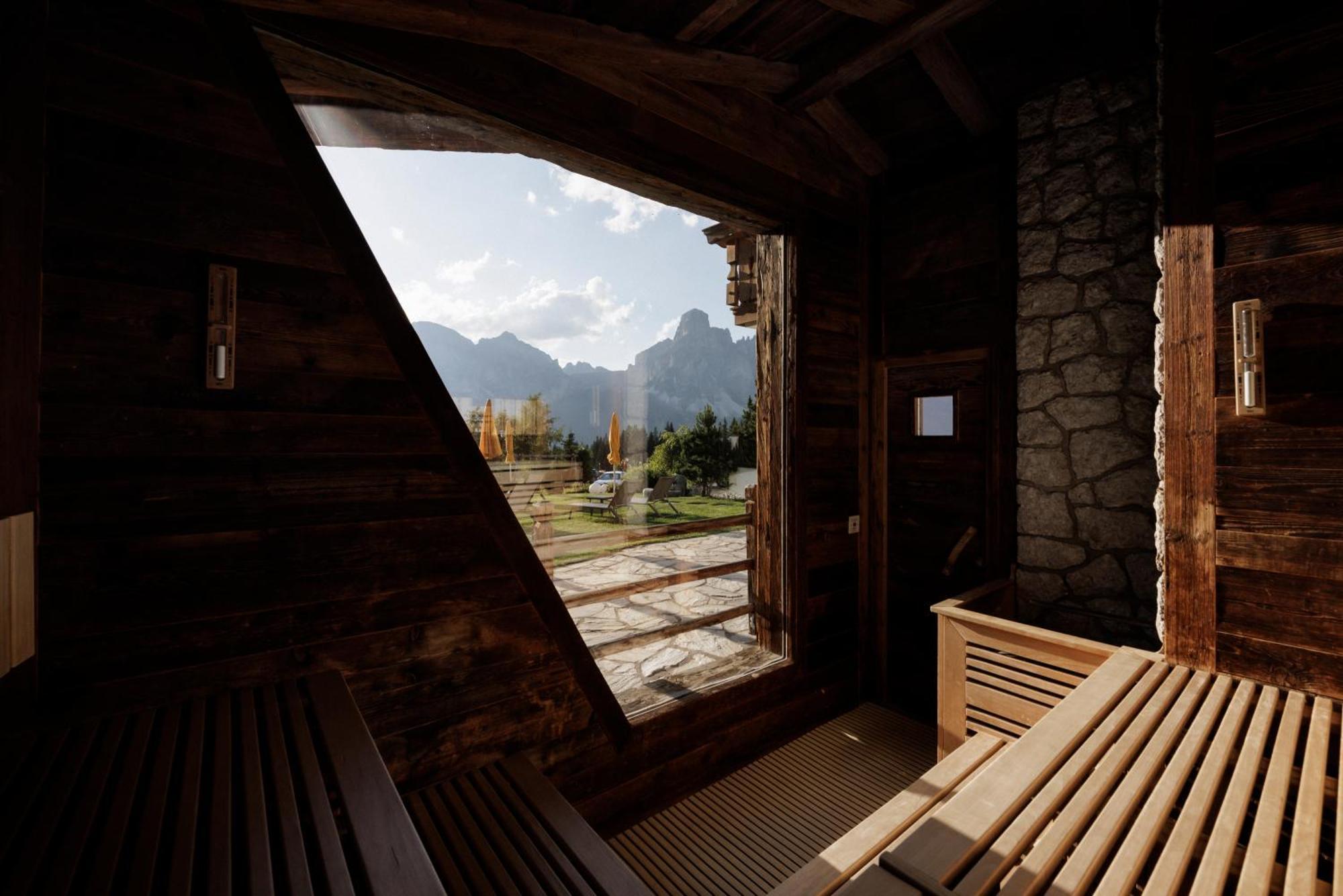 Hotel Costes Corvara In Badia Extérieur photo