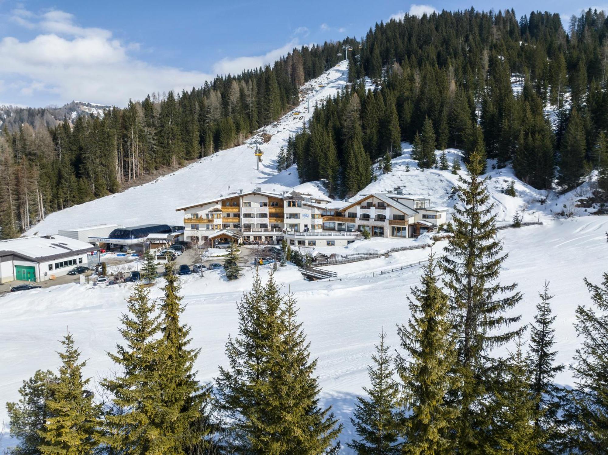 Hotel Costes Corvara In Badia Extérieur photo