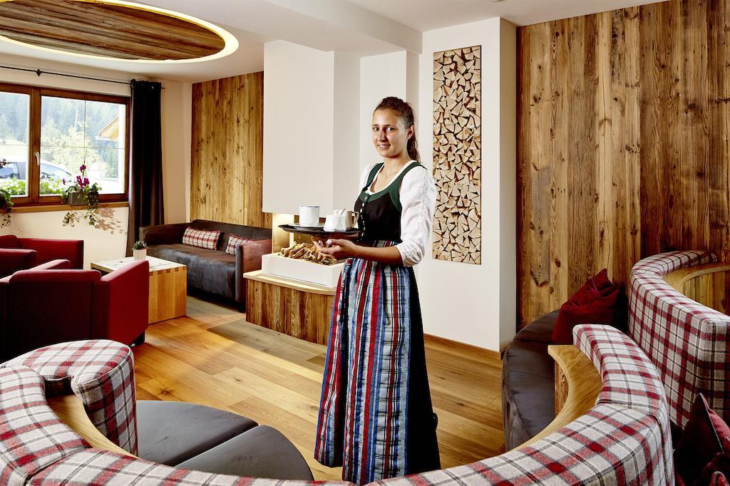 Hotel Costes Corvara In Badia Extérieur photo