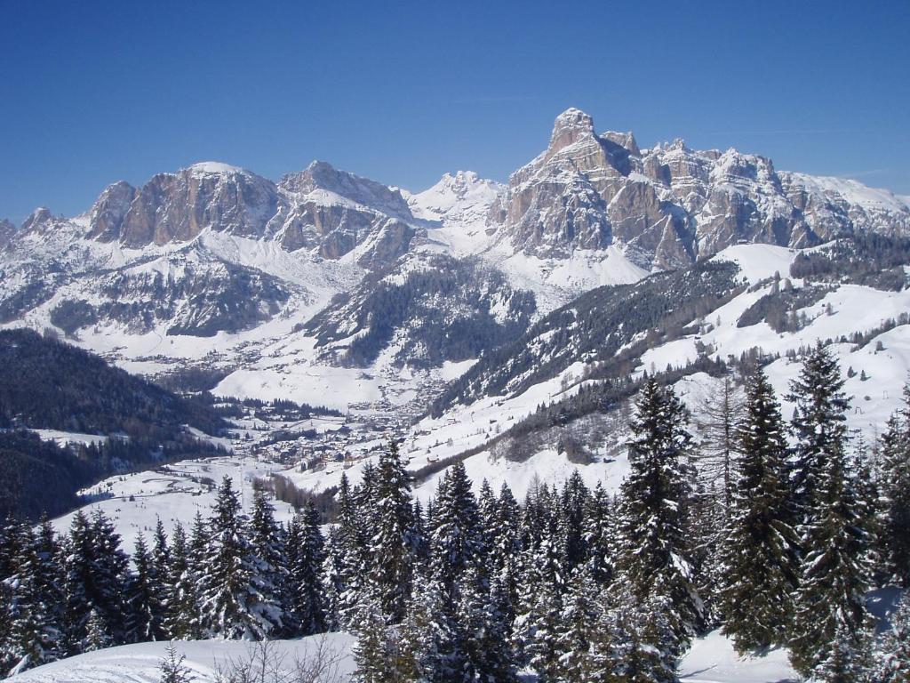Hotel Costes Corvara In Badia Extérieur photo